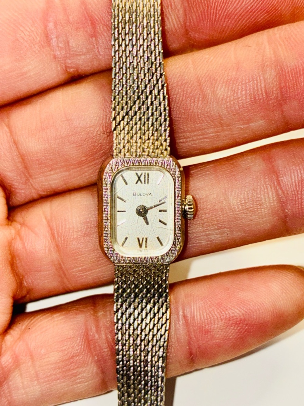 Bulova 10k WH Rolled Gold Plate Working Windup Rectangular Dial Ladies Watch 18g